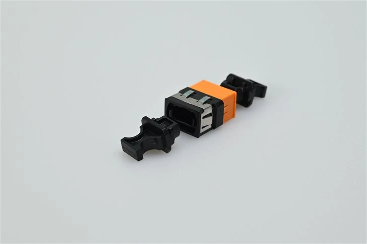 Adaptor Serat Optik MTP/MPO – Rugi-Rendah 0,2dB dengan Selongsong Penyelarasan Presisi Tinggi-